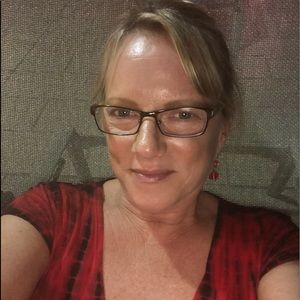 Meet your Posher, Alicia